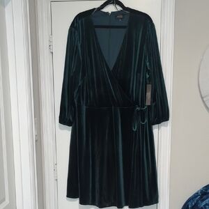 Tarahi ASL Perfect Velvet Long Sleeve Dress Size 22